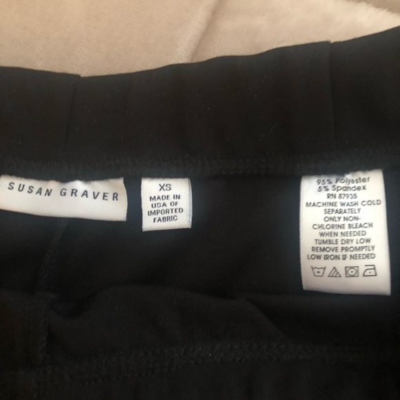 Susan Graver pull on wrinkle free black pants - Picture 3 of 3